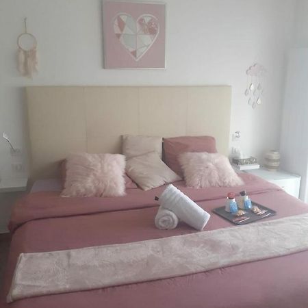 Love Room Seduction Tremblay-en-France Экстерьер фото