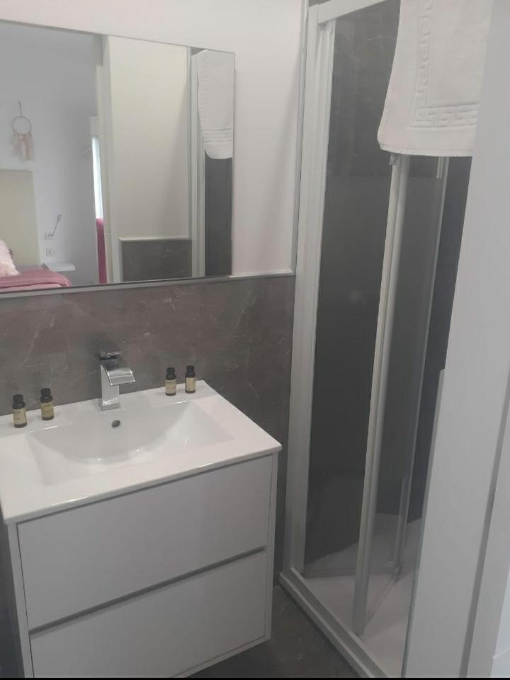Love Room Seduction Tremblay-en-France Экстерьер фото
